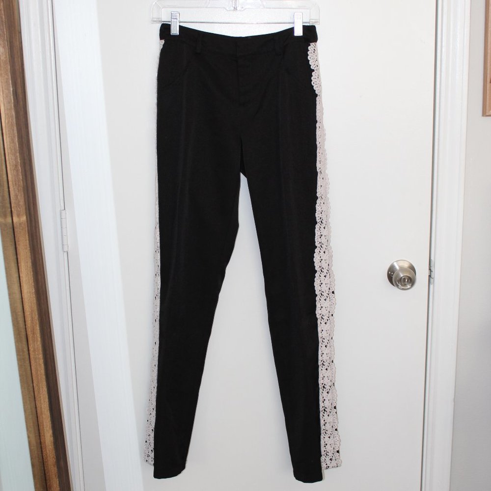 LUCY & CO BLACK & WHITE TROUSER WITH LACE SIDE PANEL SIZE SMALL